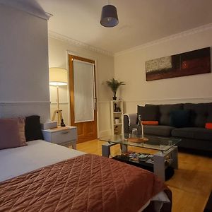 Kamer met een Queen Size Bed